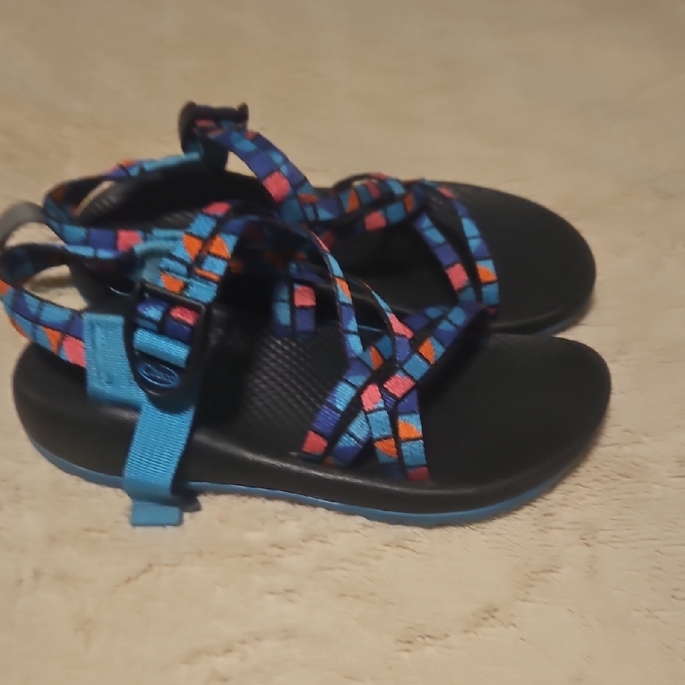 Chaco Blue and Pink Adventure Sandals Size 6 Womens Size 4 Girls - Picture 2 of 5